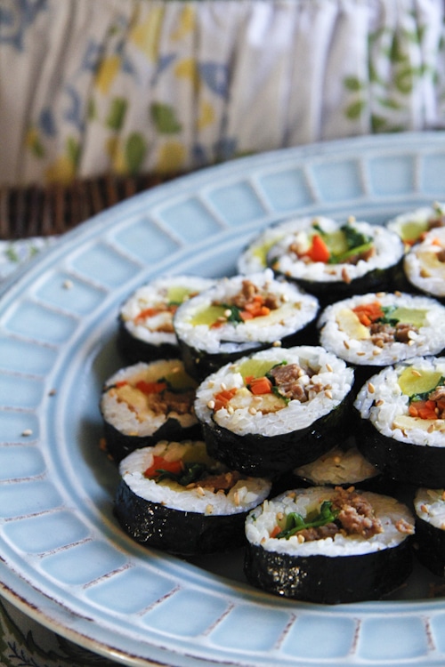 Easy Korean kimbap, or a delicious sushi roll with seaweed and beef.