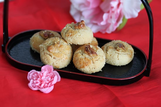 Easy Chinese walnut biscuits or 'Hup Toh Soh' placed in a oriental serving dish.